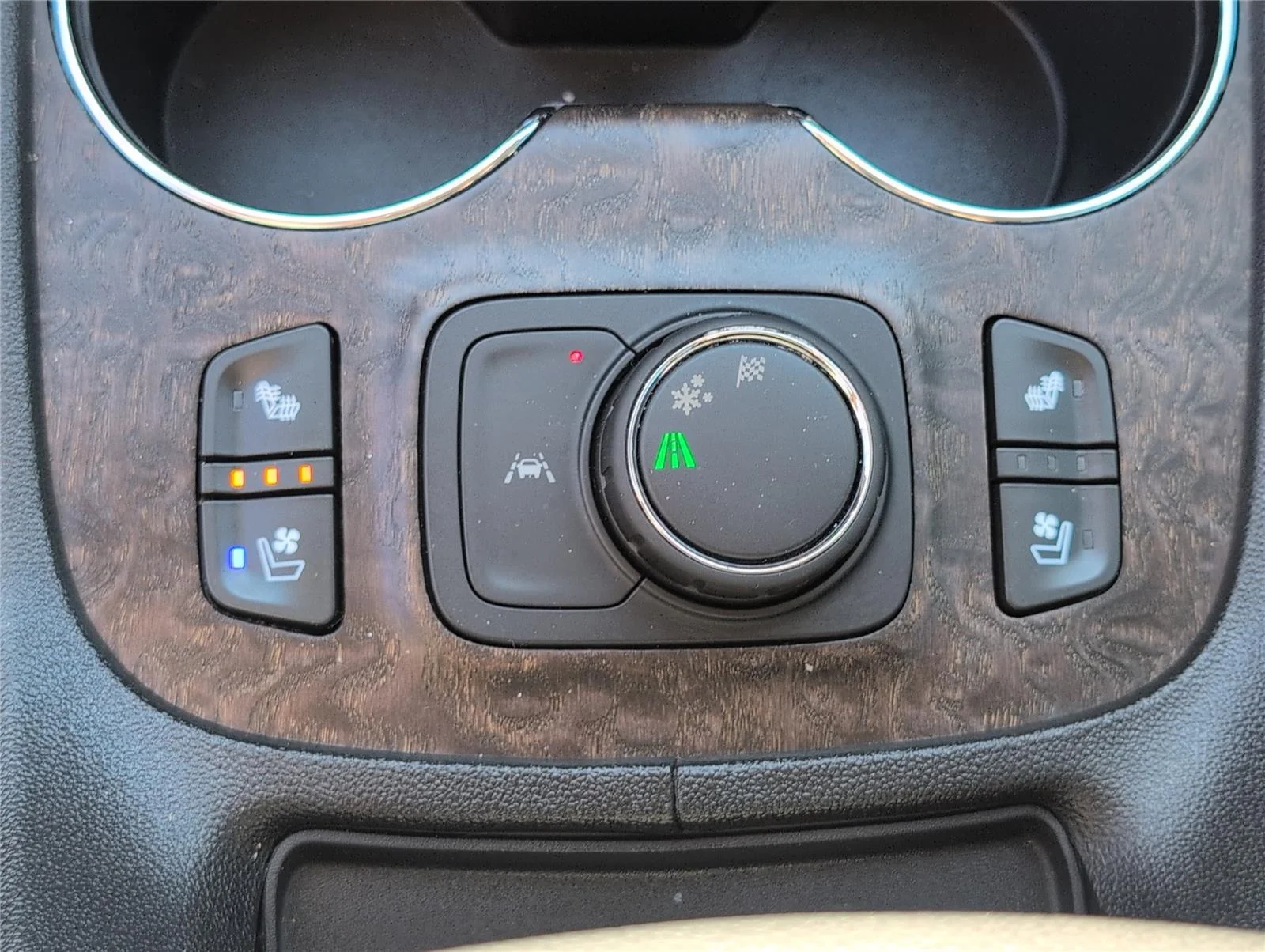 Used 2023 Volcanic Red Tintcoat GMC Denali image 21