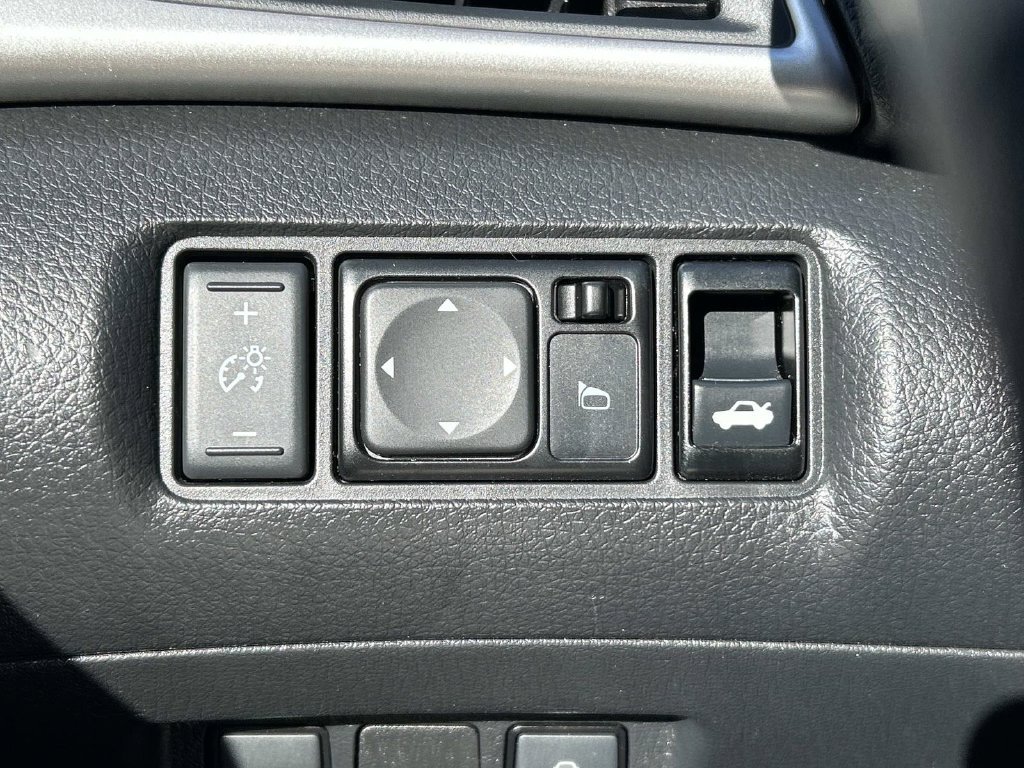 Used 2019 Gray Nissan SV image 20