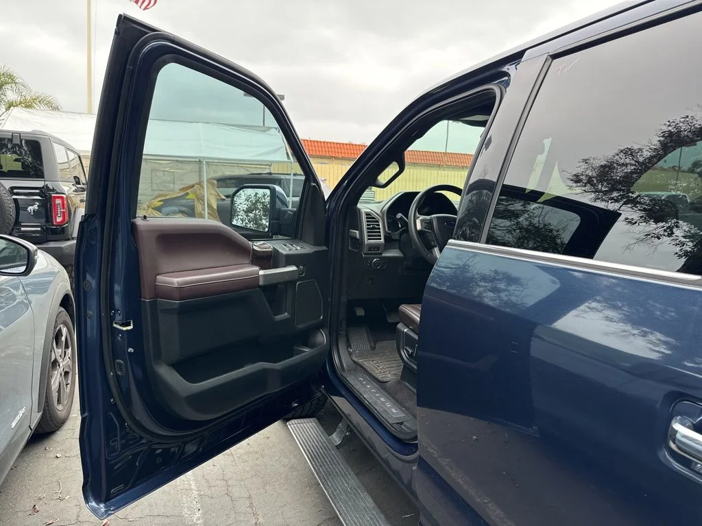 Used 2016 Blue Ford Platinum image 4