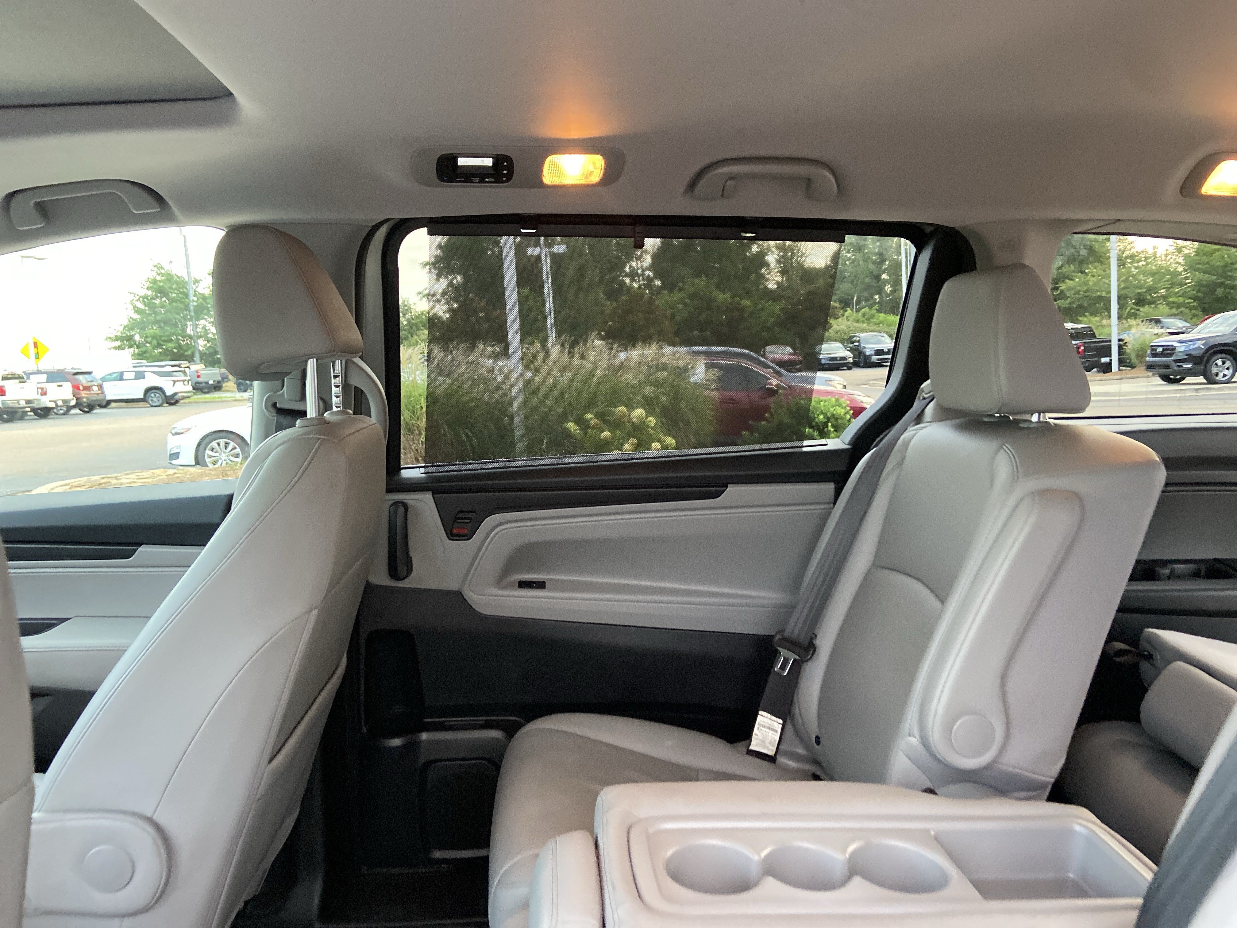 Used 2021 Lunar Silver Metallic Honda EX-L image 47