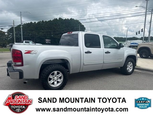 Used 2012 Silver GMC SLE image 3