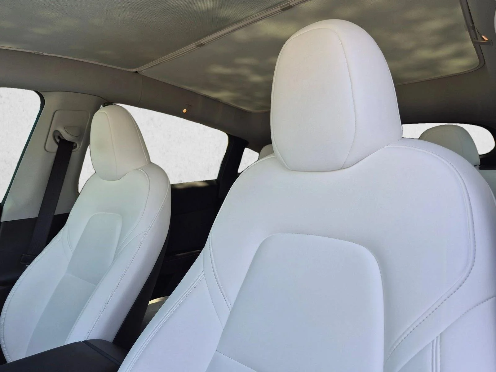 Used 2025 Pearl White Multi-Coat Tesla Long Range image 5
