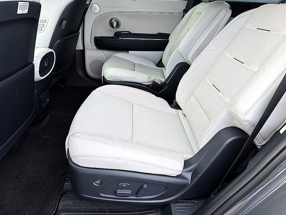 Used 2026 Ecotronic Gray Pearl Hyundai Calligraphy image 8
