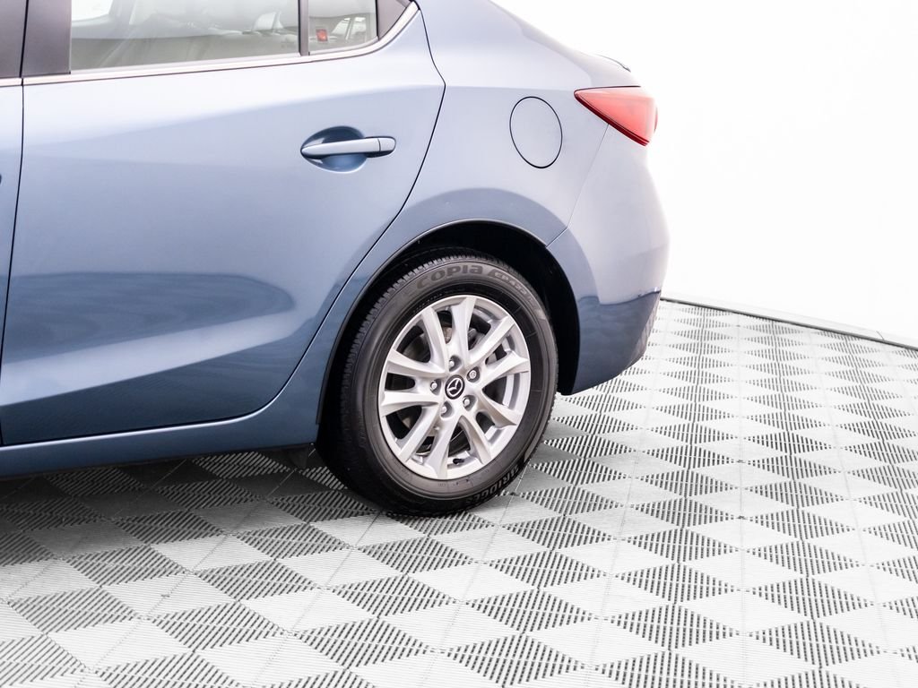 Used 2016 Blue Reflex Mica Mazda i Grand Touring image 33