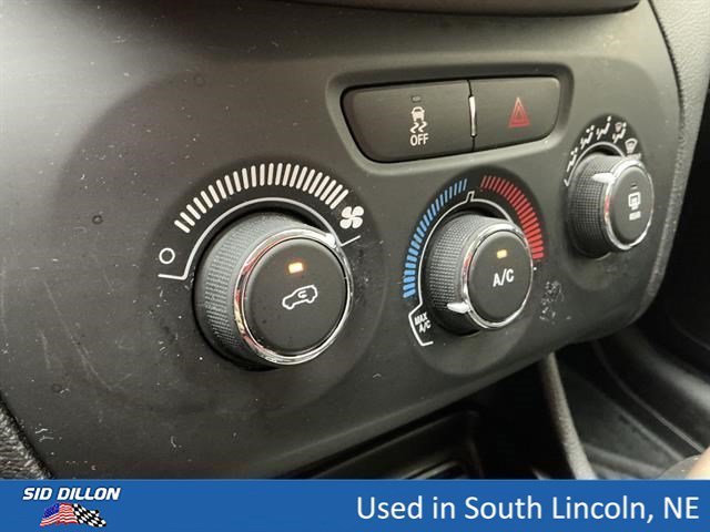Used 2017 Bright White Clearcoat Jeep Altitude image 11