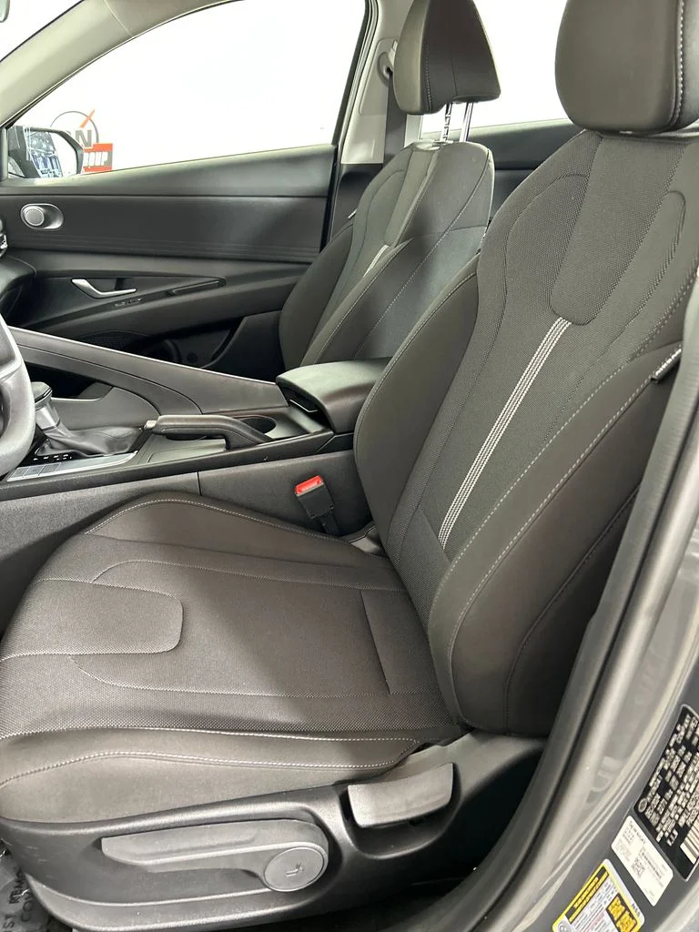 Used 2025 Gray Hyundai SE image 12