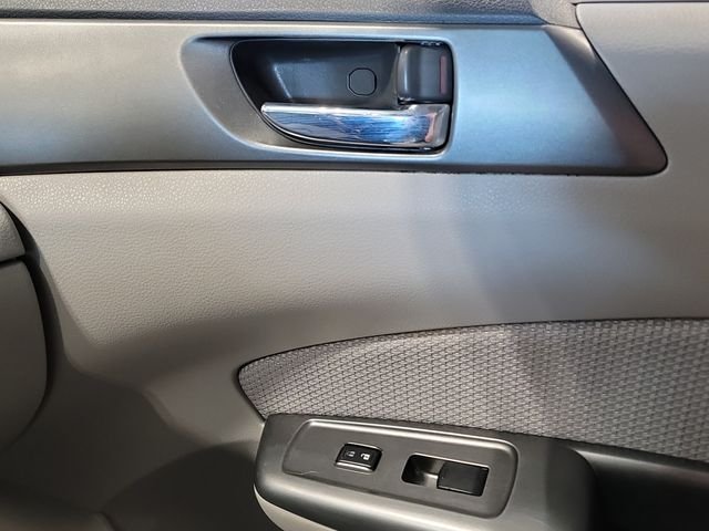Used 2011 Sage Green Metallic Subaru 2.5X image 22