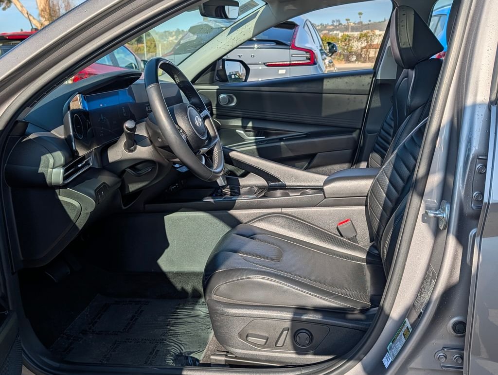 2024 Hyundai Elantra Limited - Photo 10