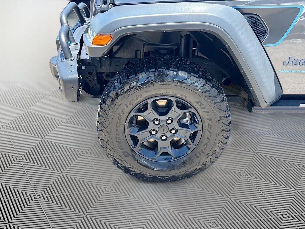 Used 2023 Gray Jeep Rubicon 20th Anniversary Edition 4xe image 35