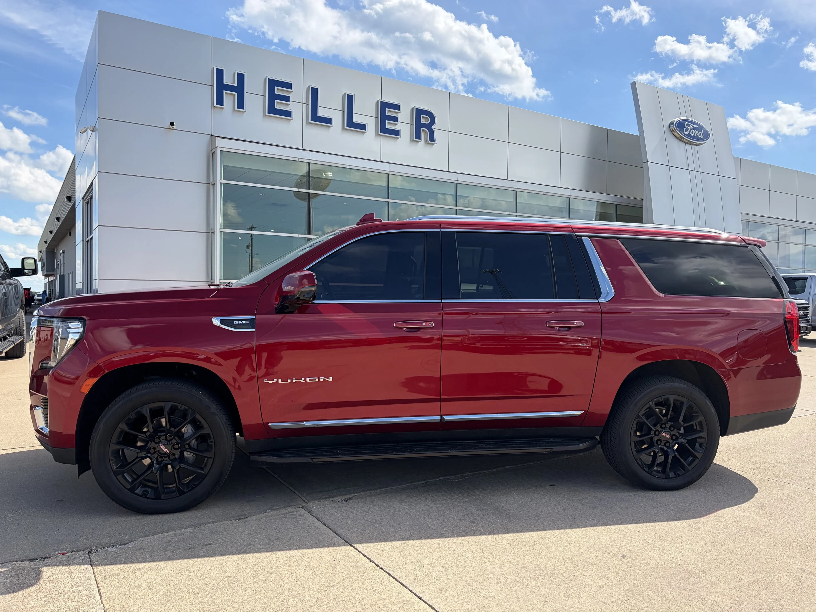 Used 2023 Volcanic Red Tintcoat GMC SLT image 3