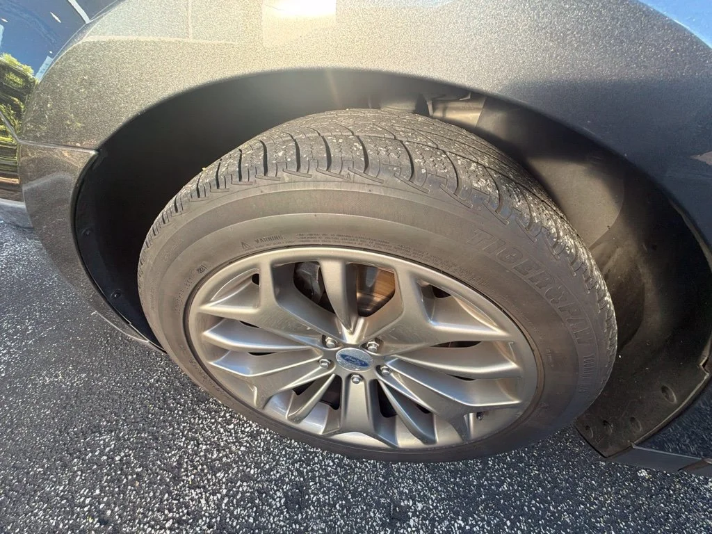 Used 2017 Gray Ford Limited image 20