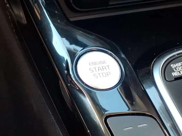 Used 2020 White Kia GT-Line Turbo image 12