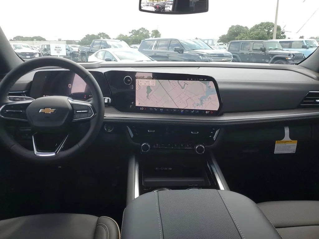 New 2026 Polar White Tricoat Chevrolet Premier image 10
