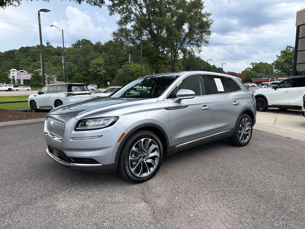 Used 2023 Radiance Metallic Lincoln Reserve image 5