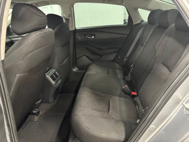 Used 2025  Honda SE image 13