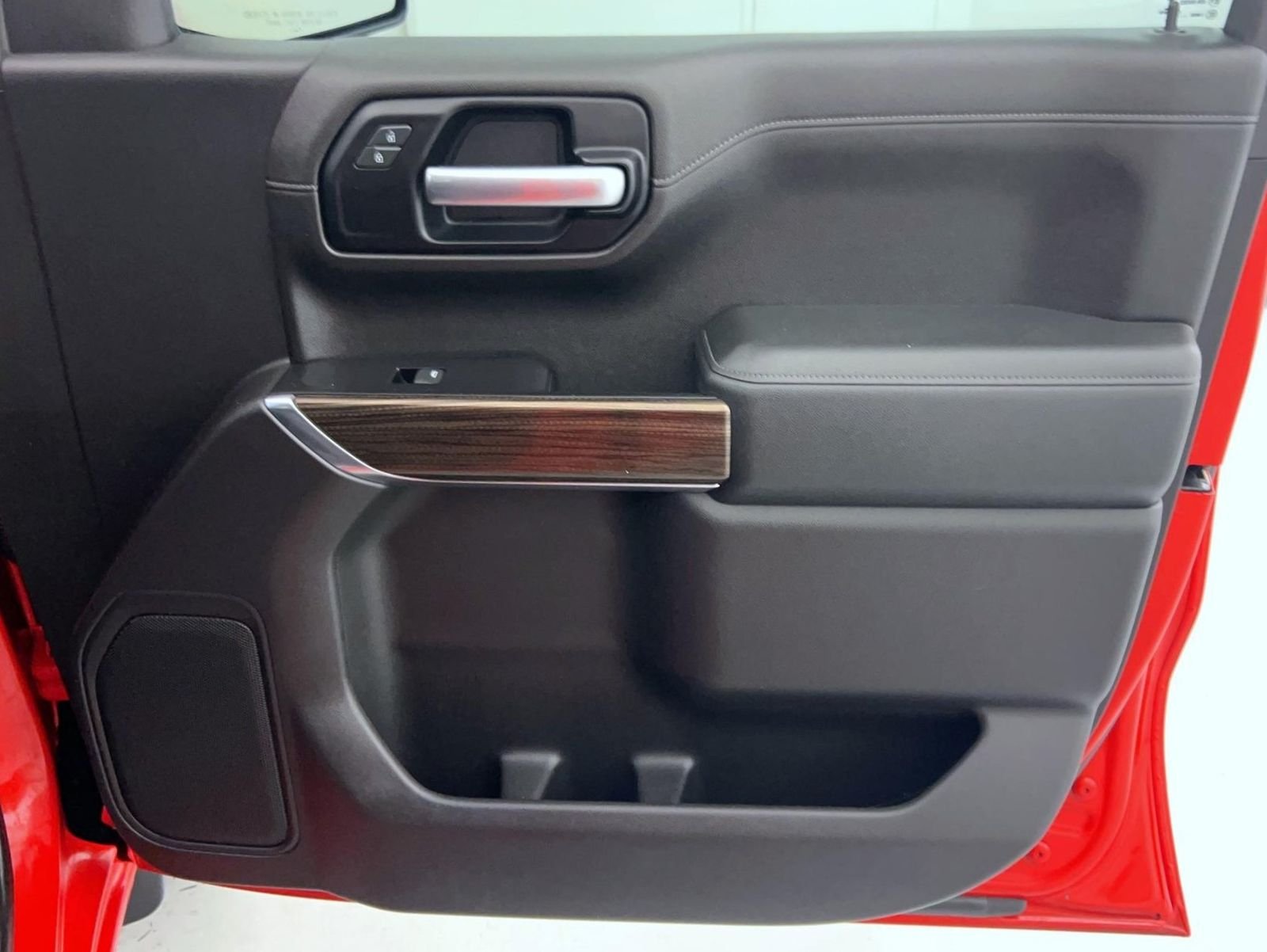 Used 2019 Red Chevrolet RST image 16