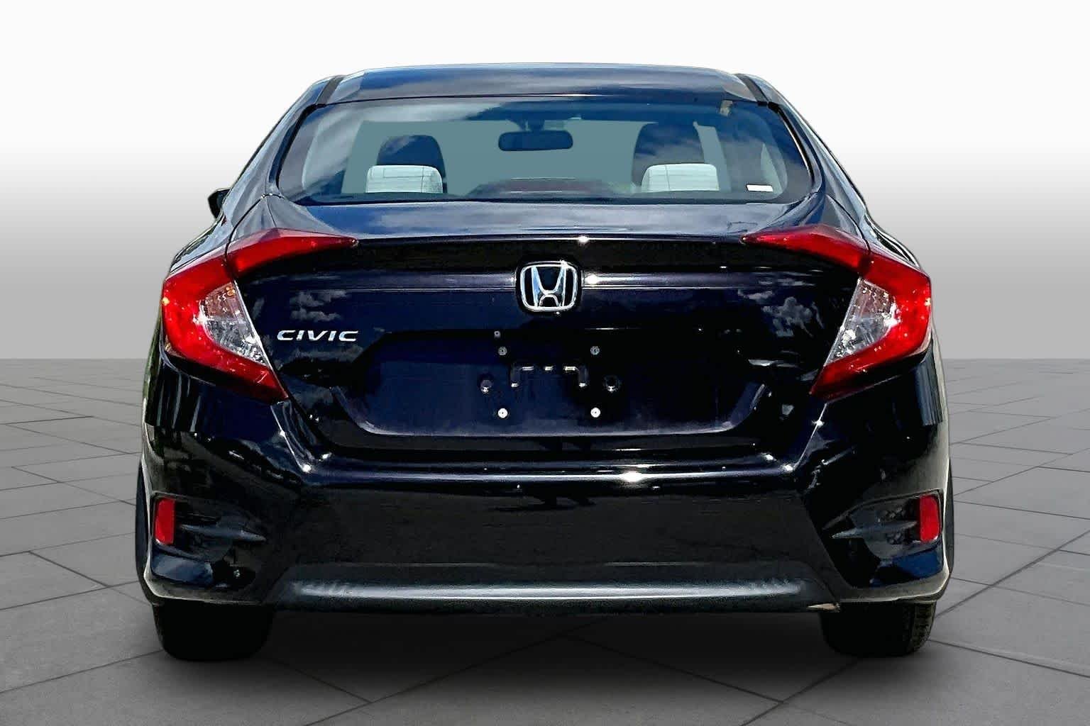 Used 2018  Honda LX image 5