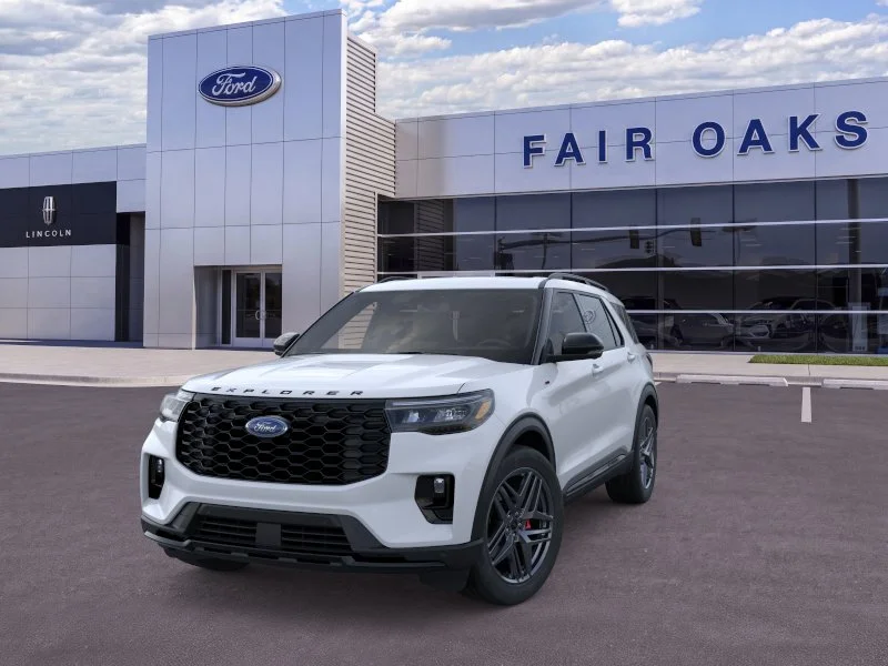 New 2026 Space White Metallic Ford ST-Line image 24