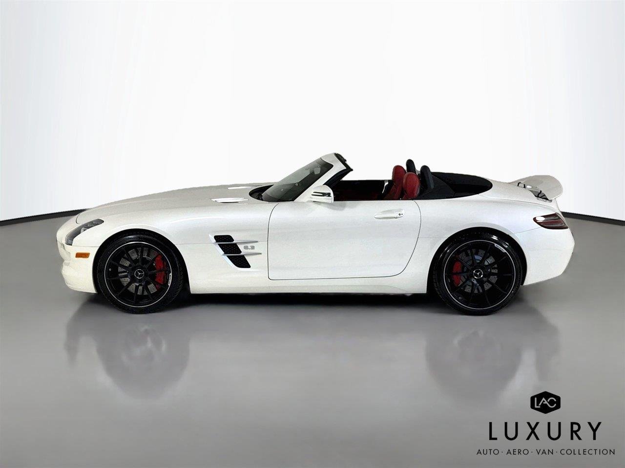 Used 2012 designo Mystic White II Mercedes-Benz SLS AMG® image 9