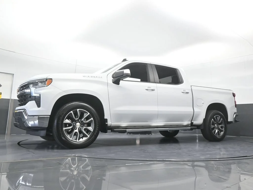 Used 2023 Summit White Chevrolet LT image 54