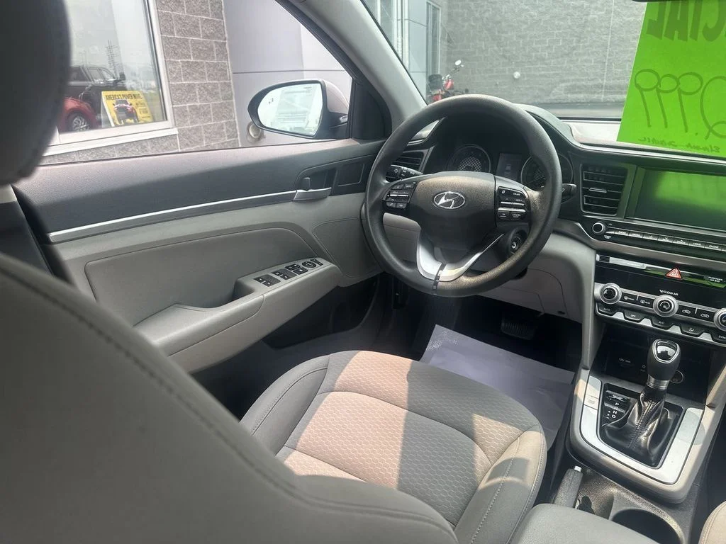 Used 2020 Silver Hyundai SEL image 15