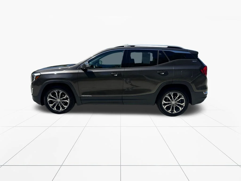 Used 2019 Quartz Metallic GMC SLT image 4