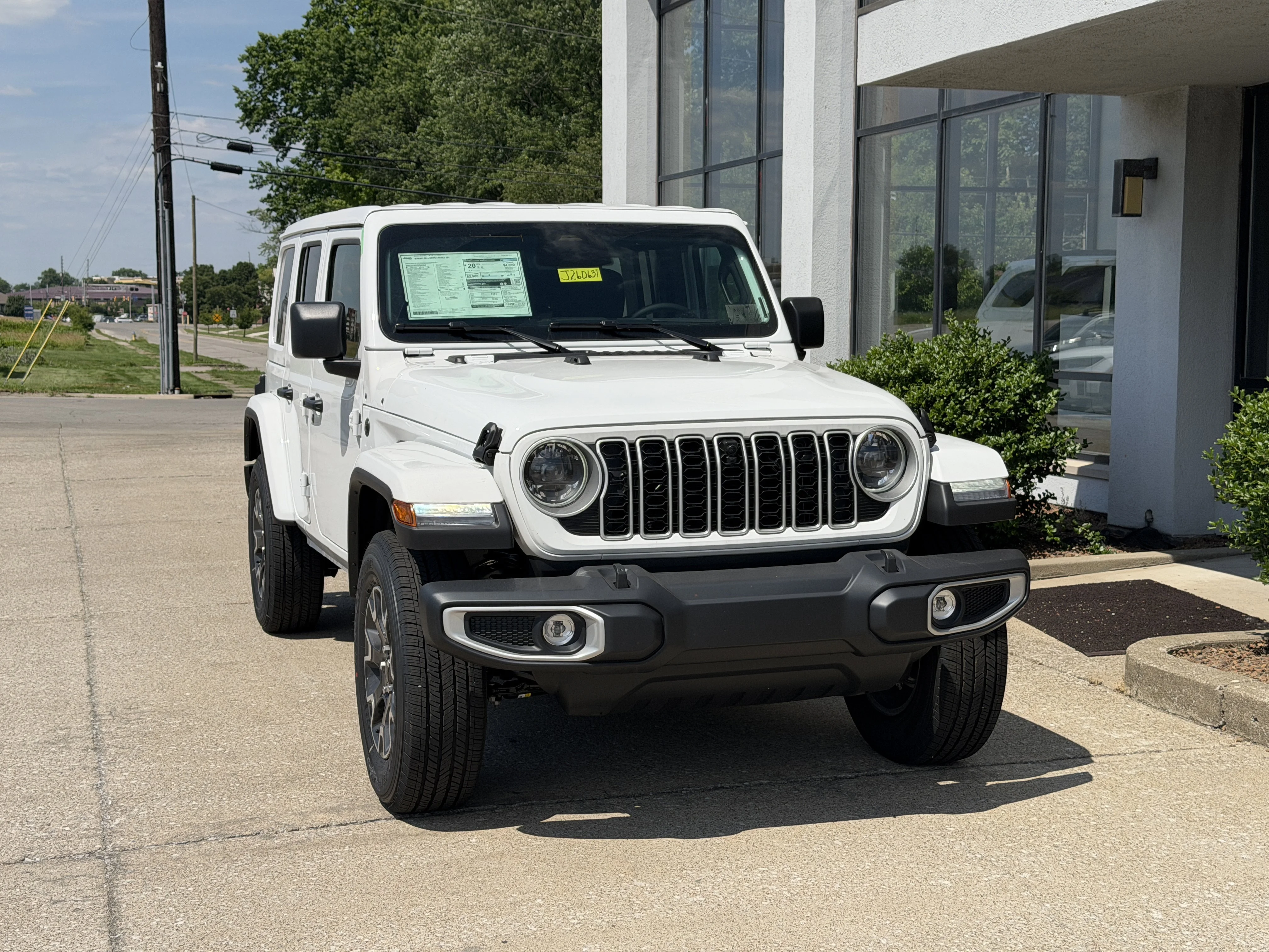 New 2026 Bright White Clear-Coat Exterior Paint Jeep Sahara image 20