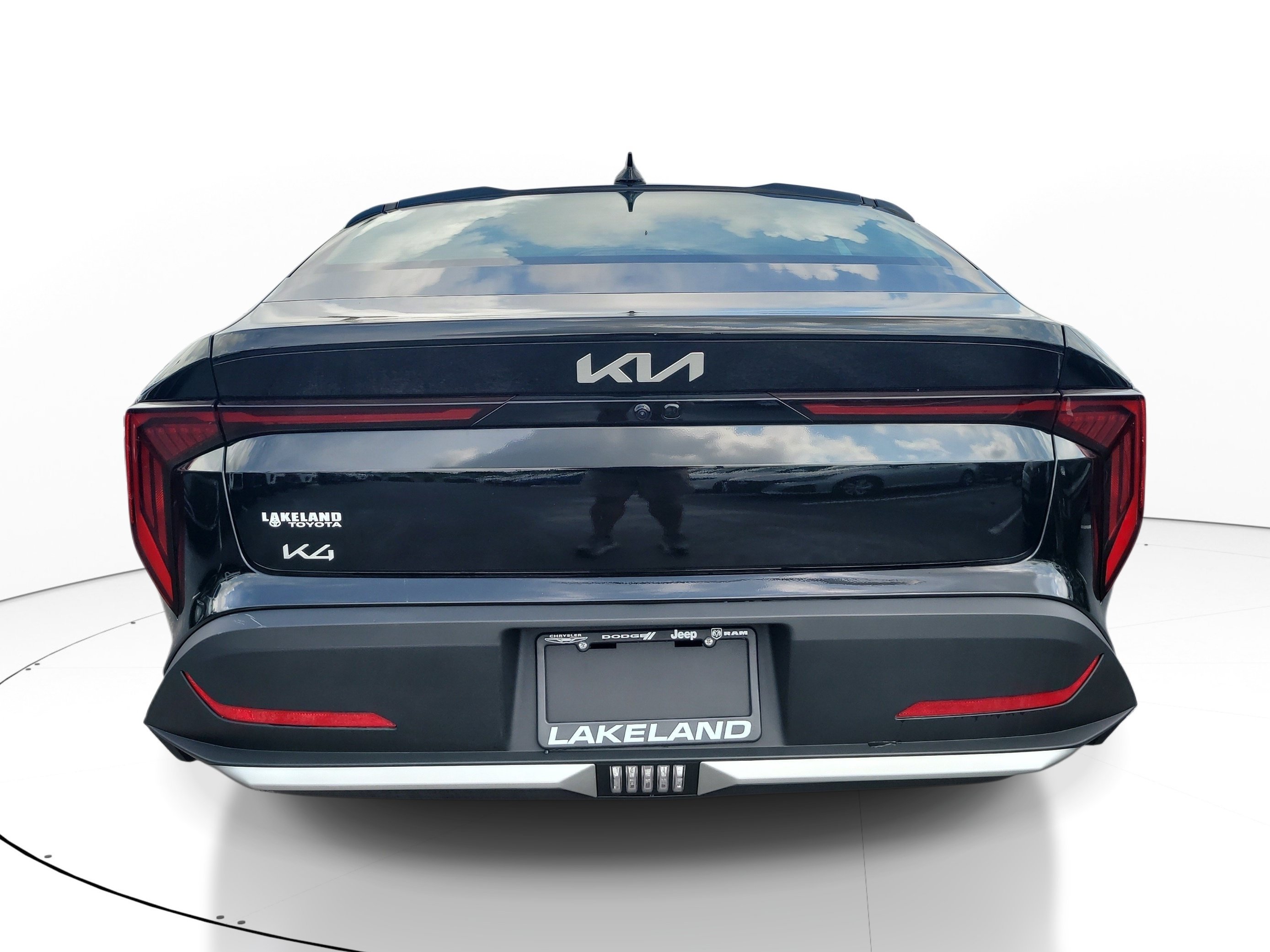 Used 2025 Aurora Black Pearl Kia LXS image 5