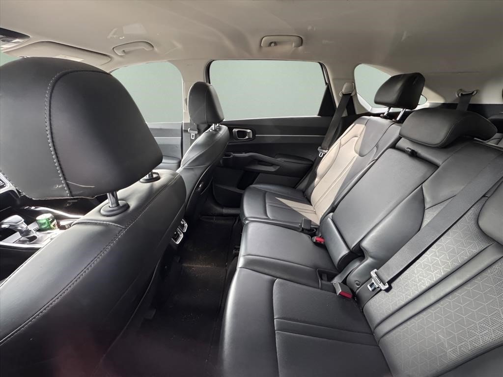 Used 2023 Glacial White Pearl Kia S image 9