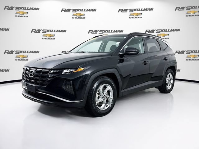 Used 2024 Black Hyundai SEL image 3