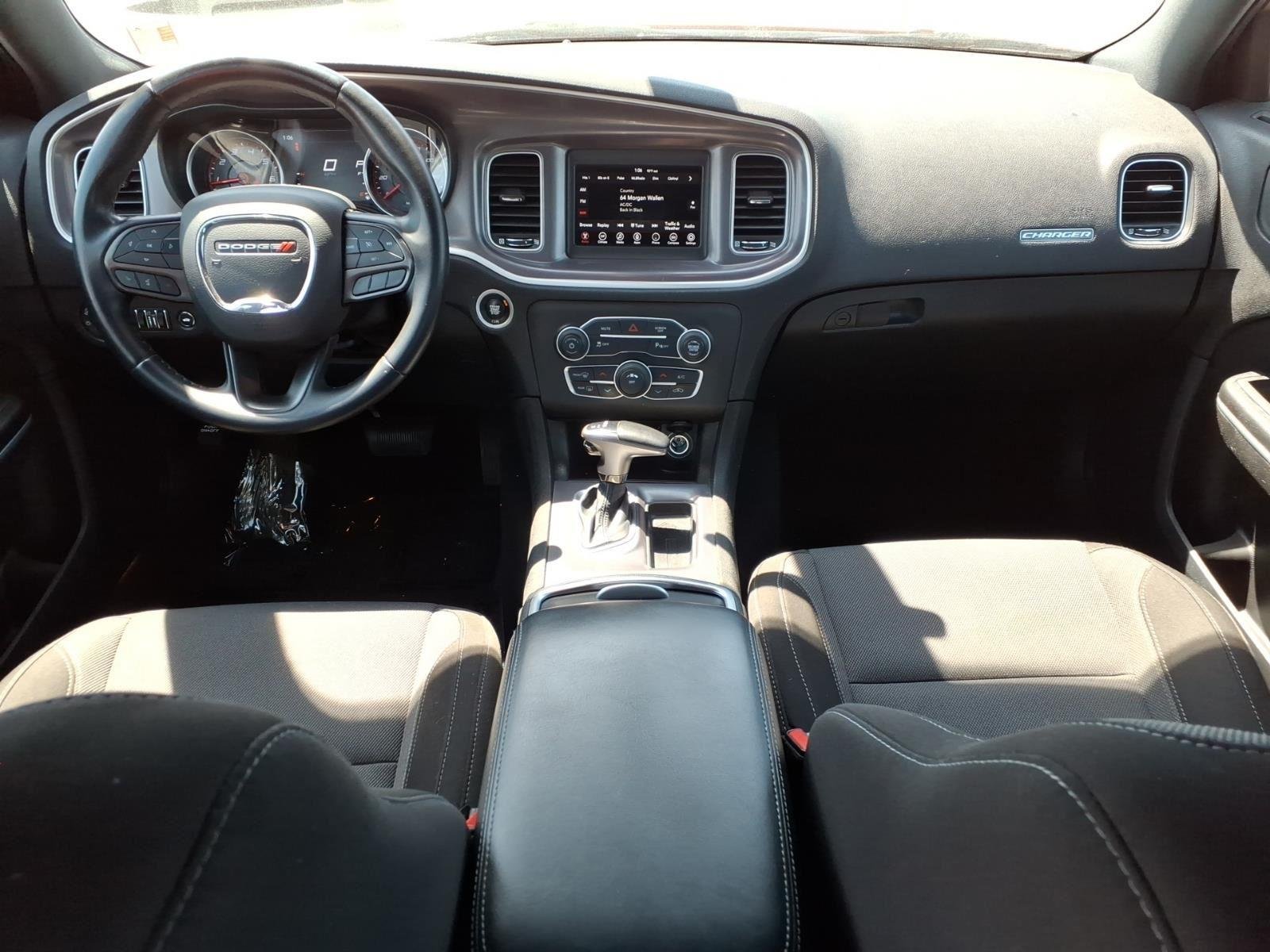 Used 2022 Torred Clearcoat Dodge SXT image 18