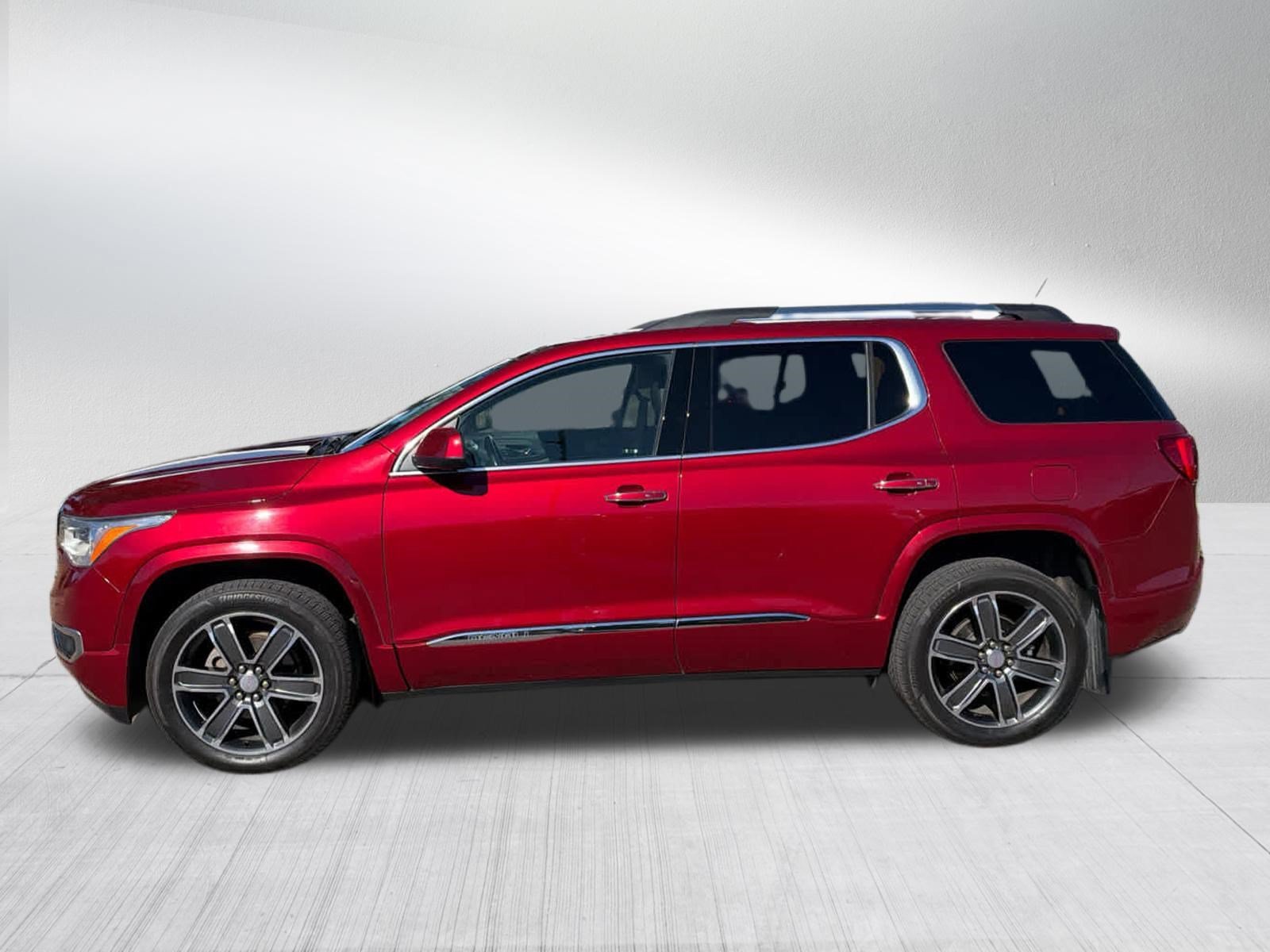 Used 2019 RED QUARTZ TINTCOAT GMC Denali image 3
