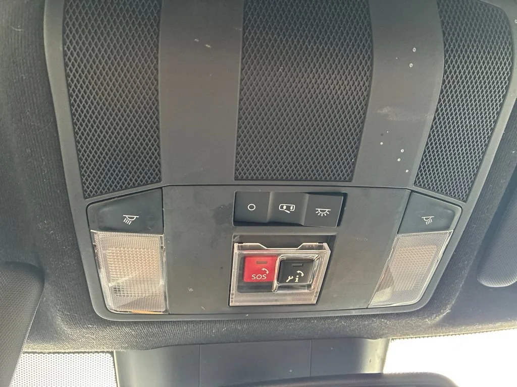 Used 2024  Mitsubishi SE image 12