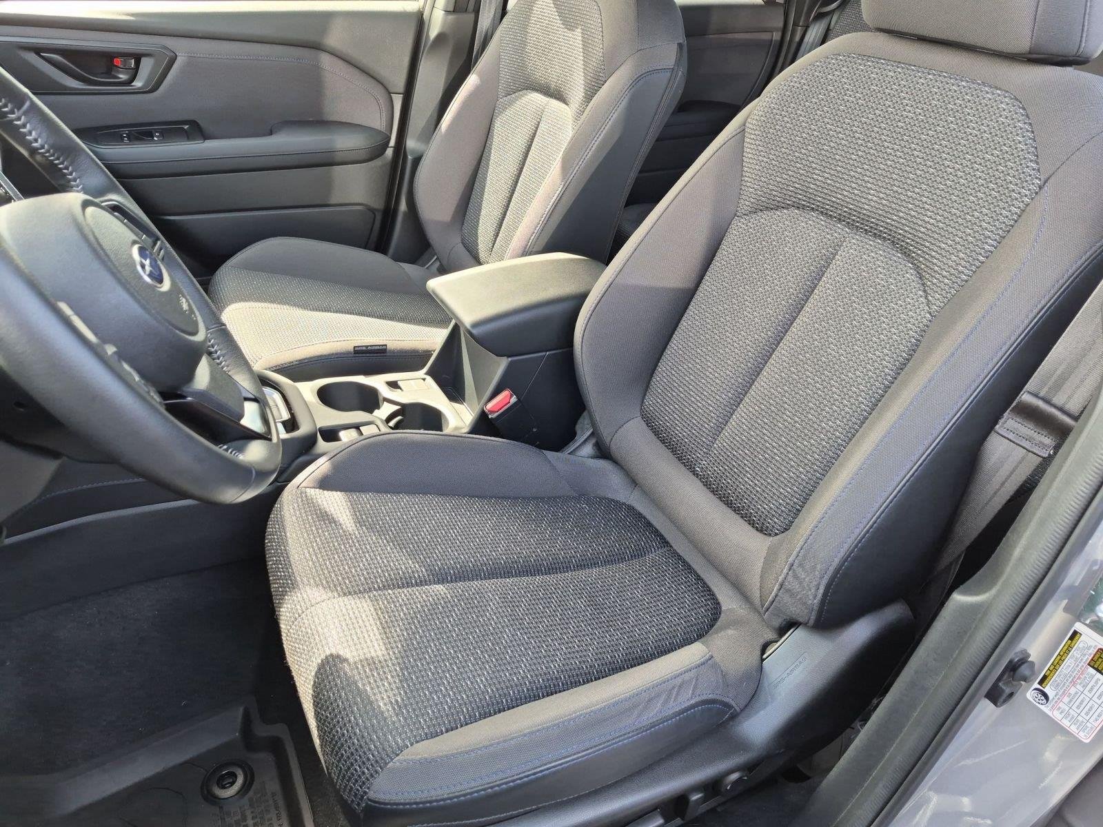 Used 2025 River Rock Pearl Subaru Premium image 11