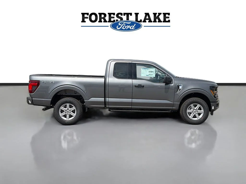 New 2026 Carbonized Gray Metallic Ford XLT image 3