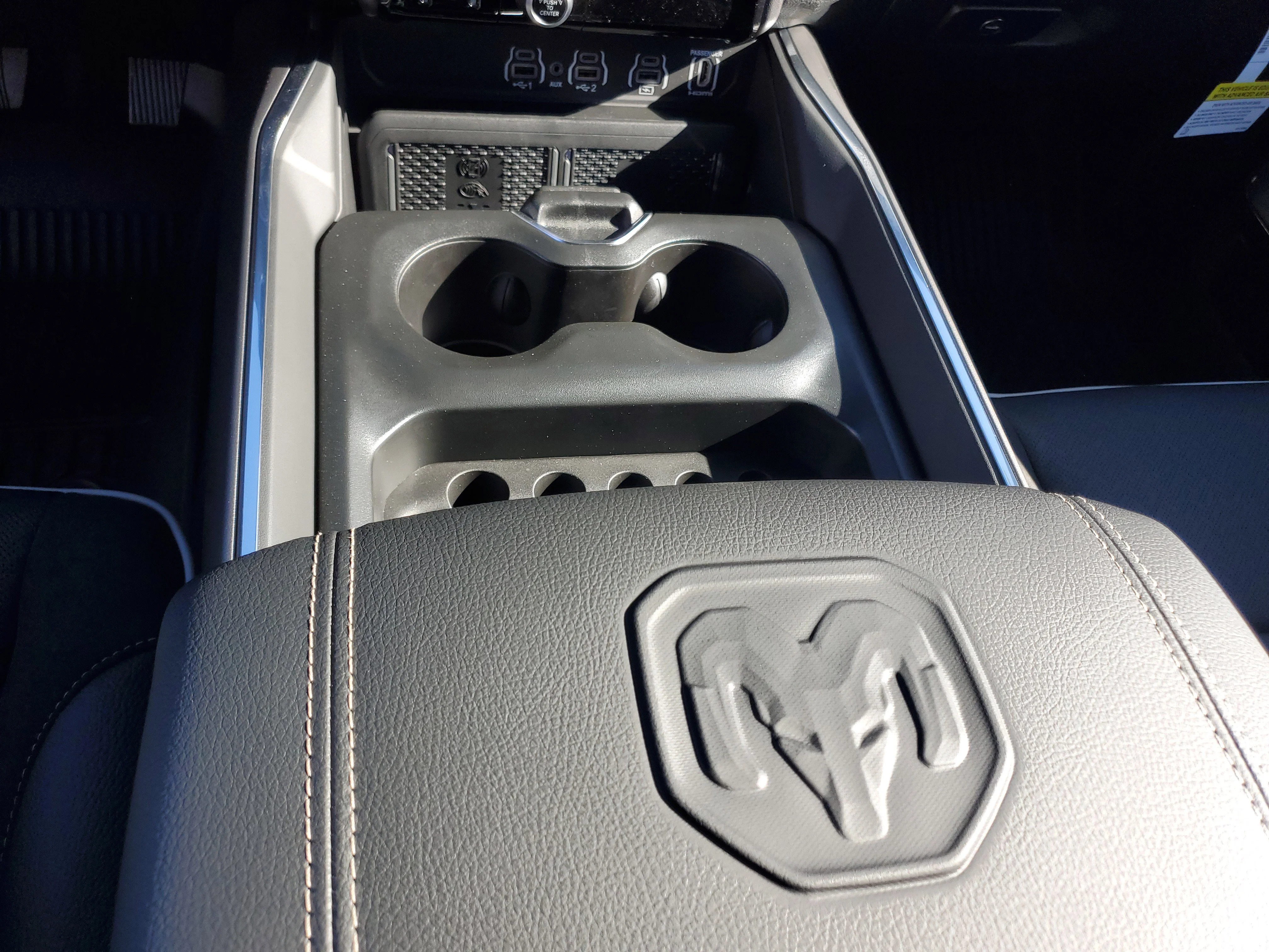New 2026 Bright White Clear-Coat Exterior Paint RAM Laramie image 20