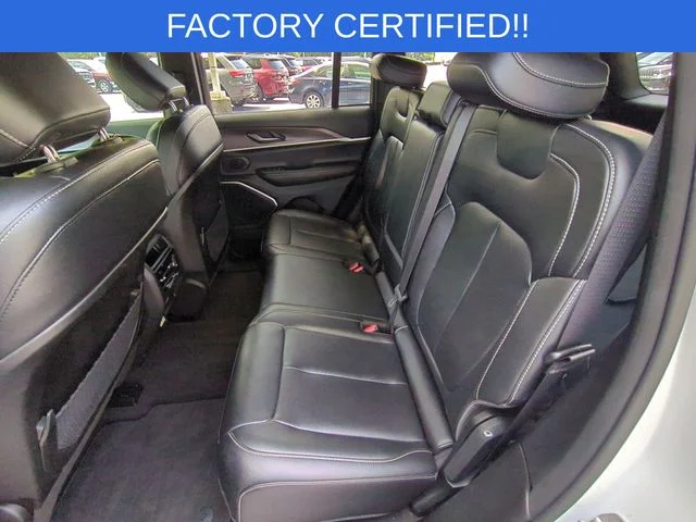 Used 2024 White Jeep 4xe image 32