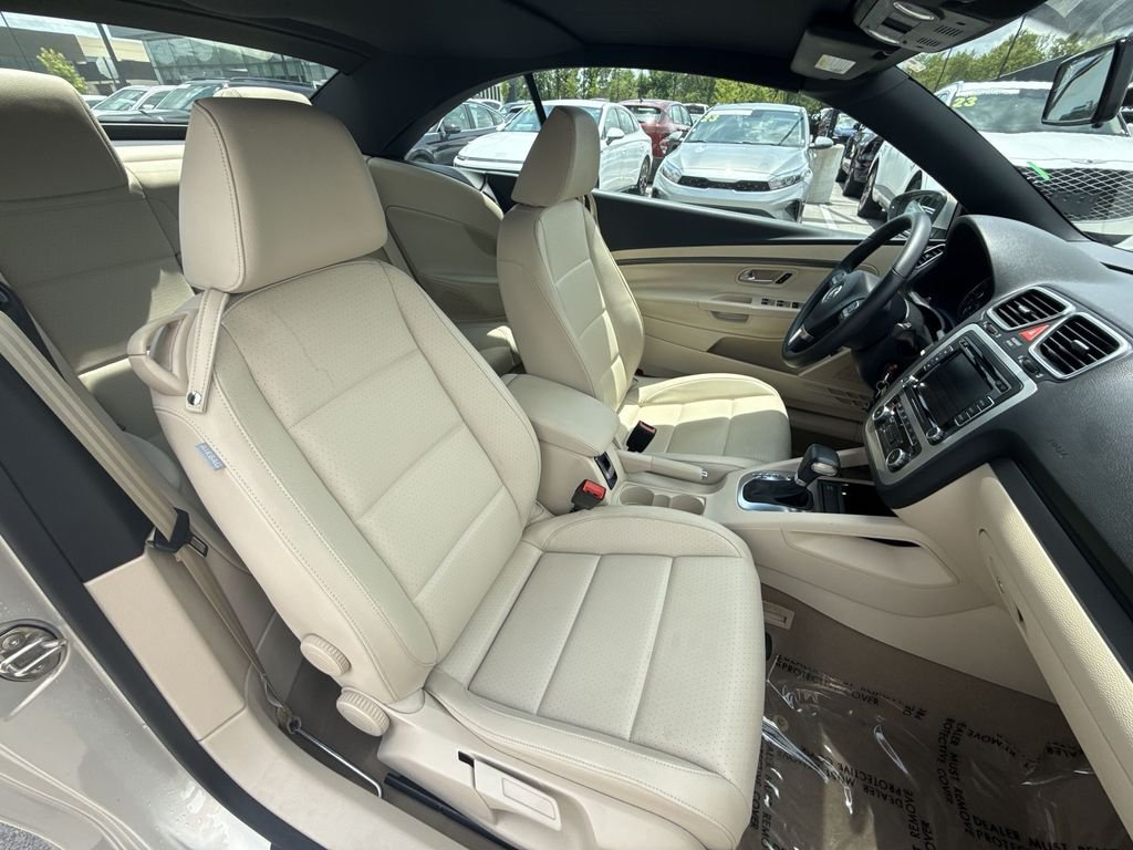 Used 2010 Beige Volkswagen Komfort Edition image 22