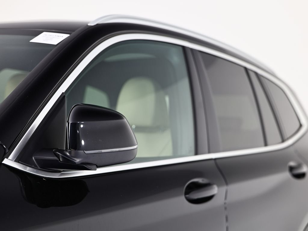 Used 2024 Black BMW xDrive30i image 12