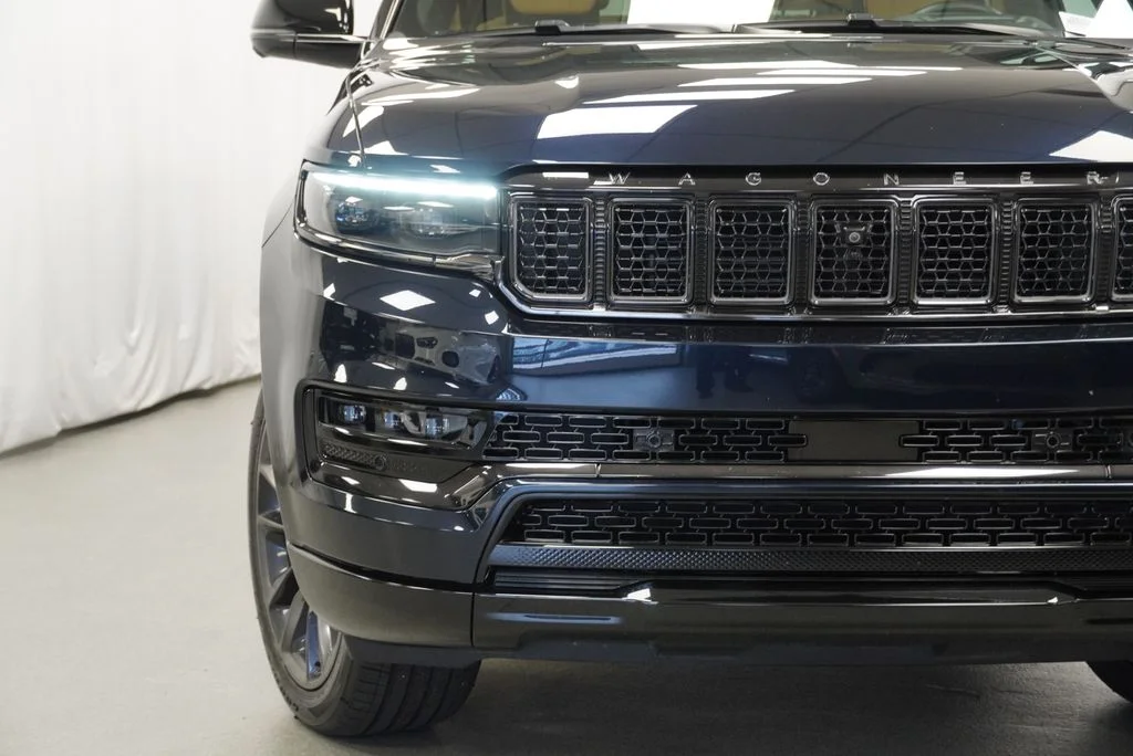 Used 2025 Black Jeep Series III Obsidian image 6