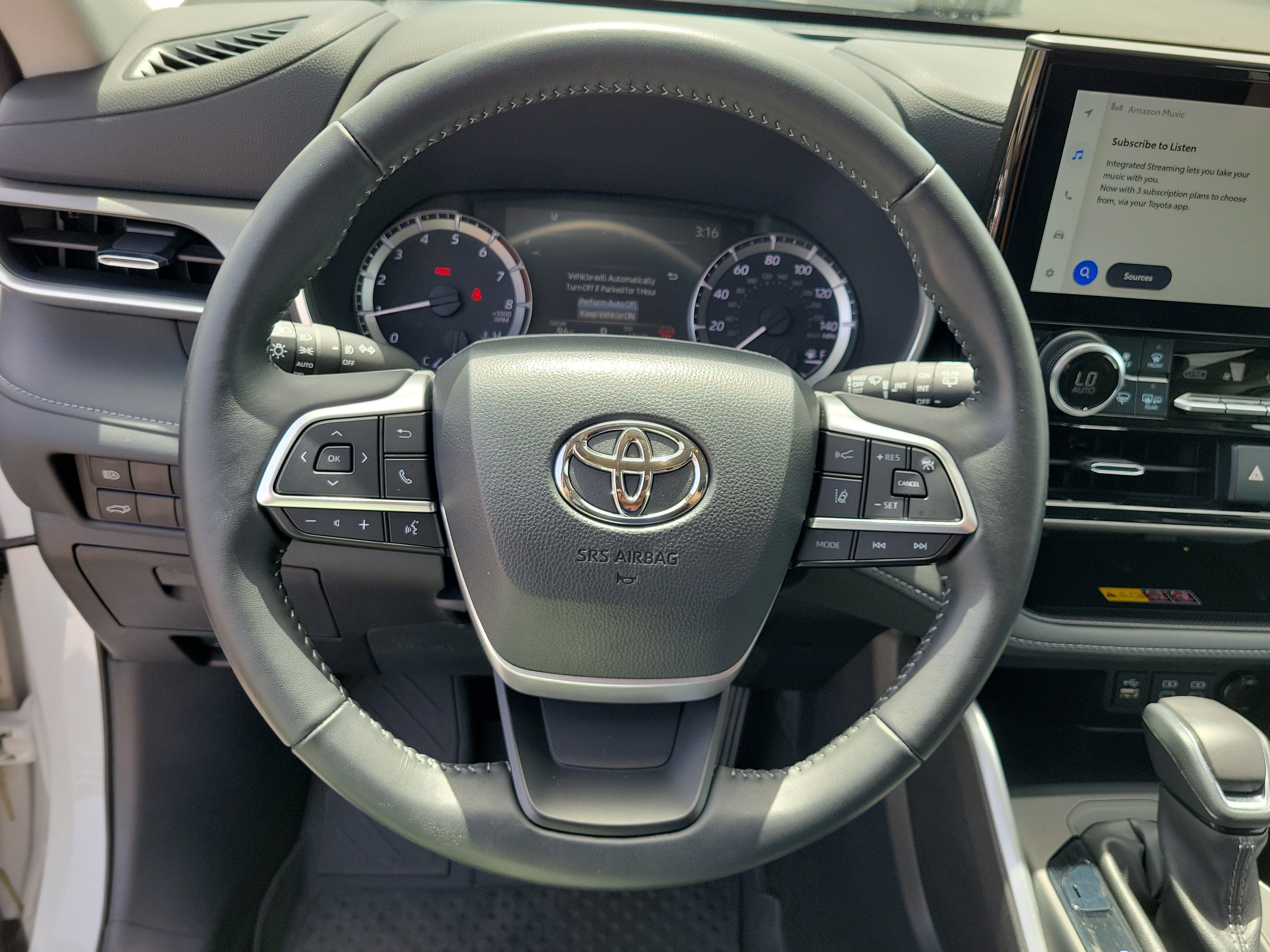 Used 2025 Pearl Toyota XLE image 21