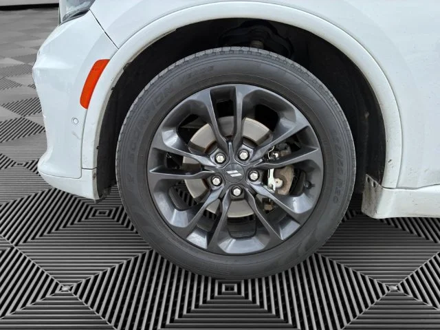 Used 2021 White/off-white Dodge R/T image 9