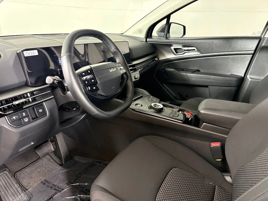 New 2027 Wolf Gray Kia S image 22