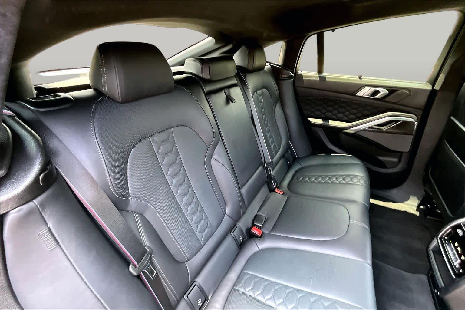 Used 2022 Black Sapphire Metallic BMW  image 20