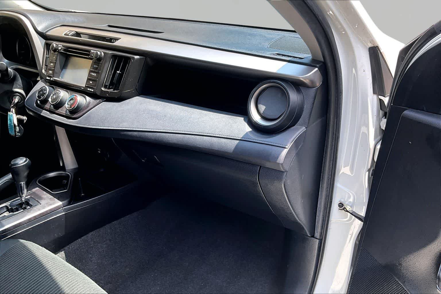 Used 2018 Super White Toyota LE image 19