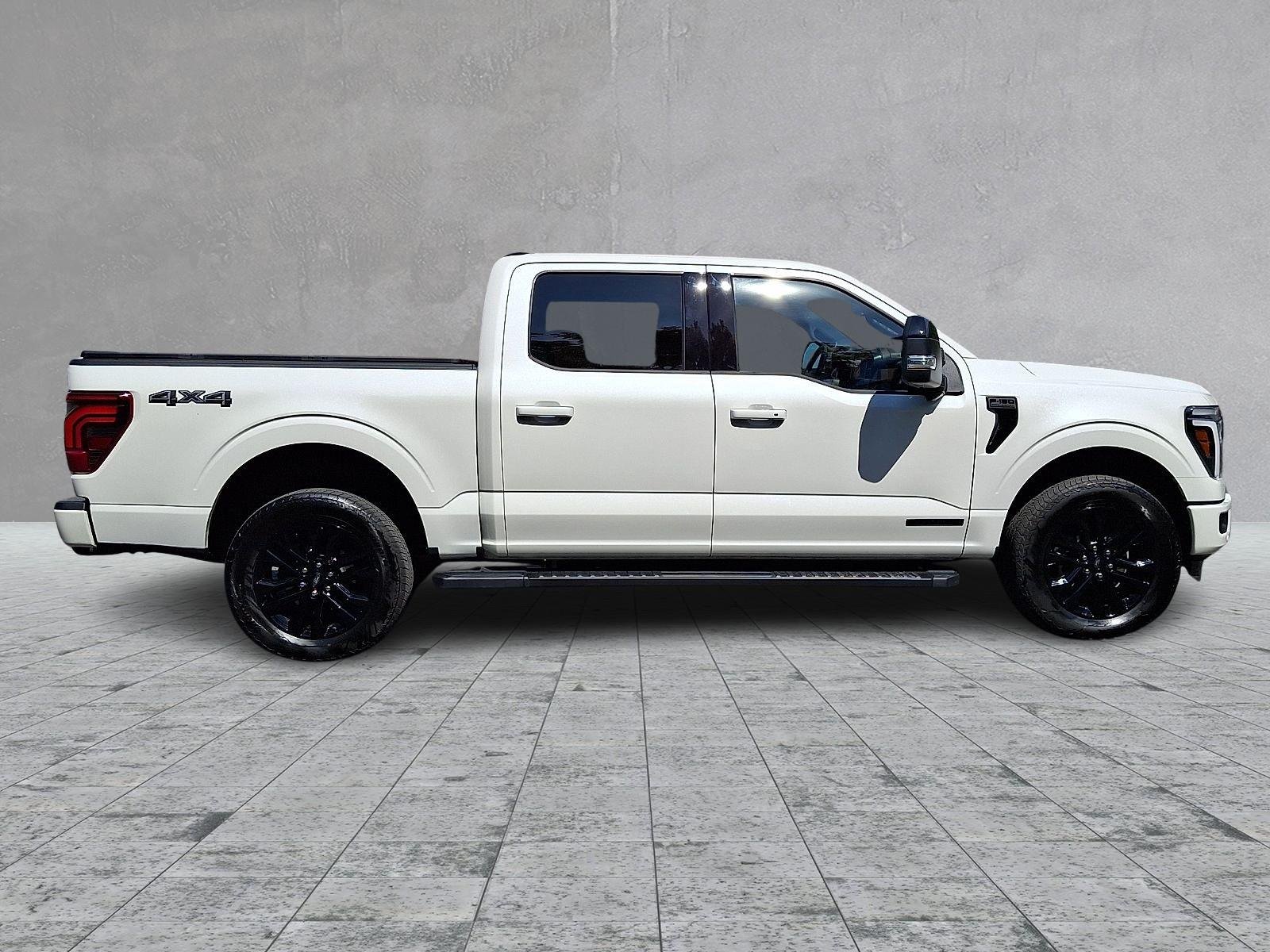 Used 2025 Star White FORD TRUCK LARIAT image 7