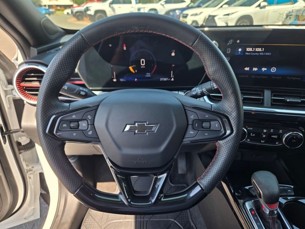 Used 2025 White Chevrolet 2RS image 20