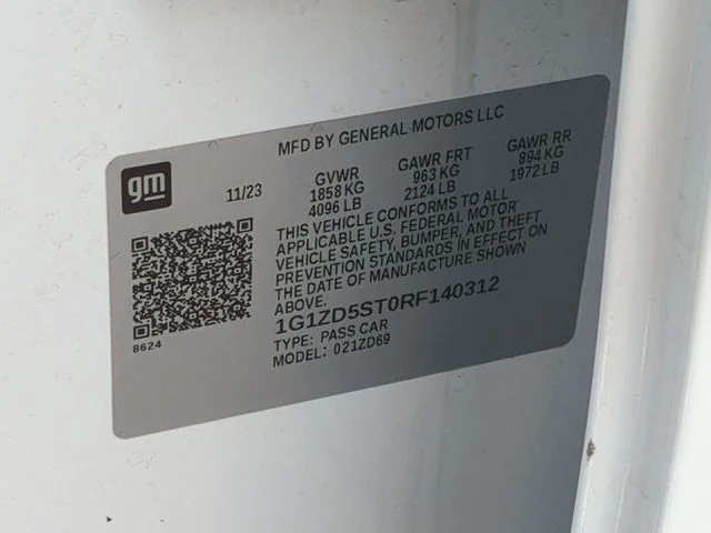 Used 2024 White Chevrolet LT image 38
