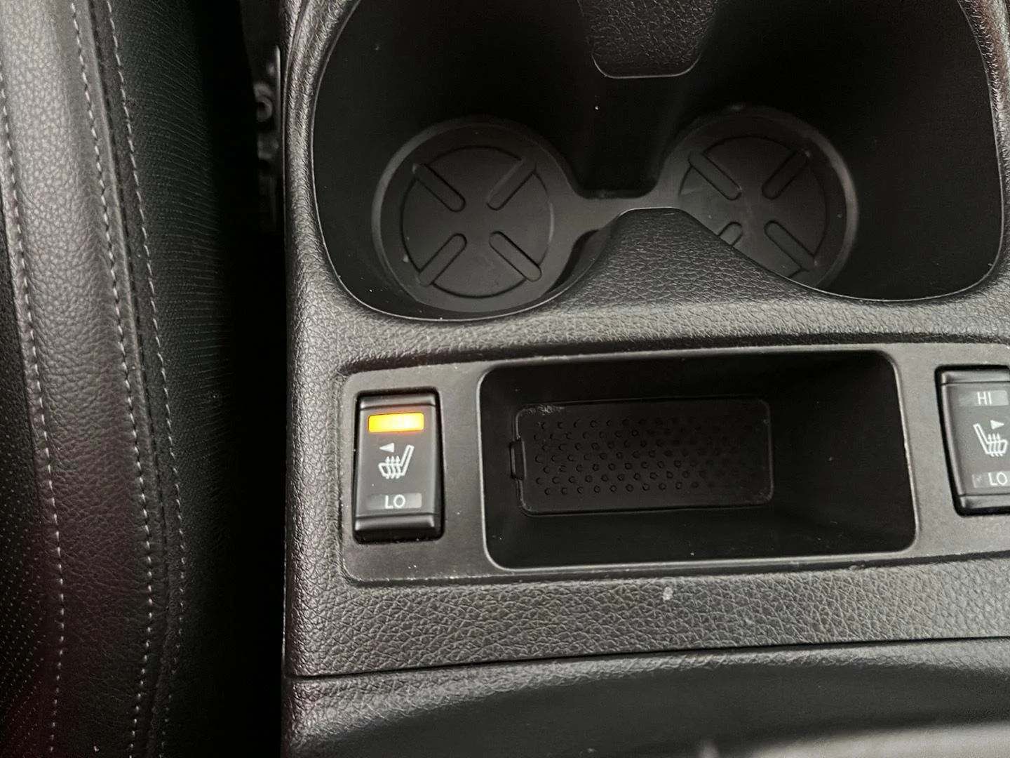 Used 2022 Gun Metallic Nissan SL image 36