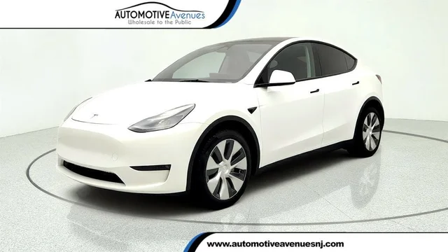 2023 Tesla Model Y Long Range AWD w/ Acceleration Boost